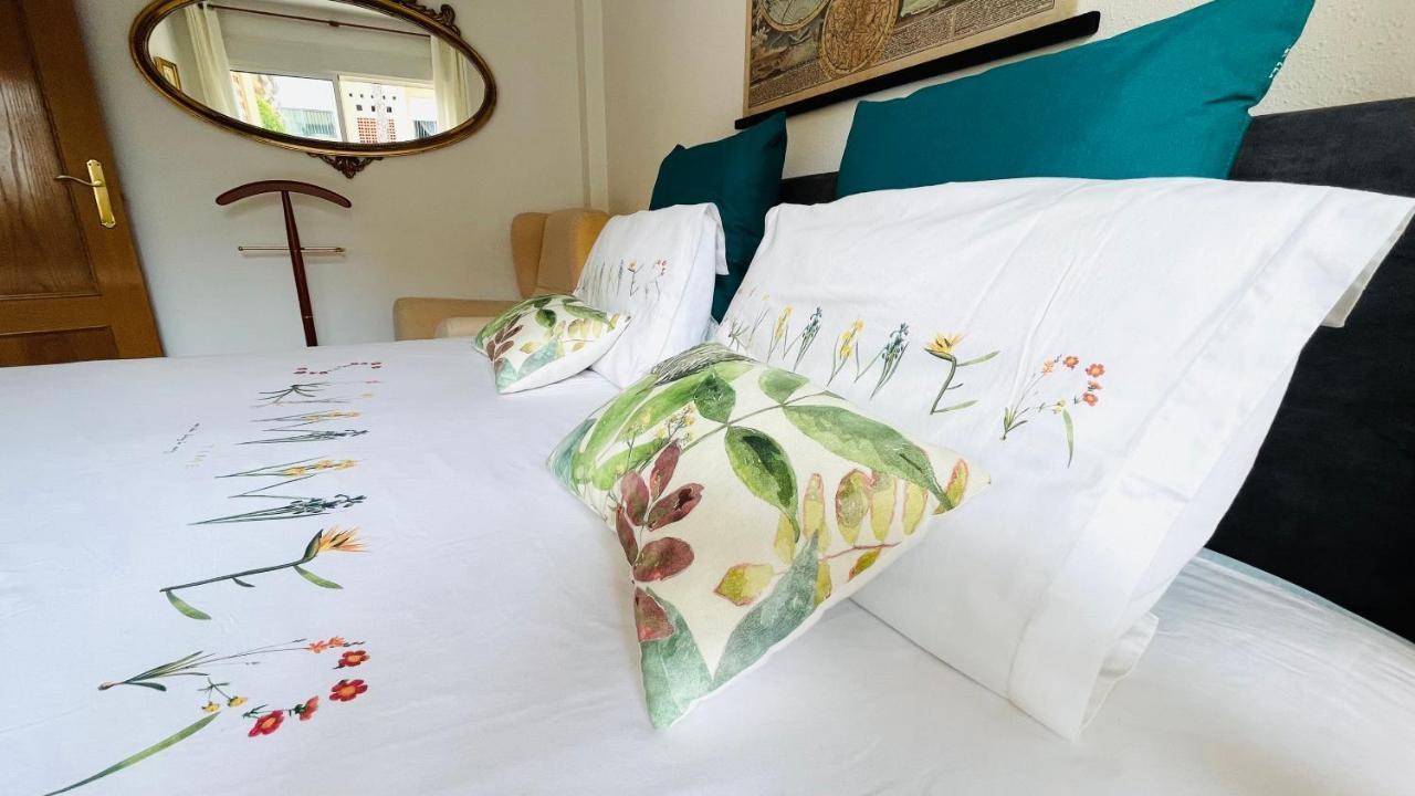 Beautiful 1 Bedroom Apartment In Albir El Albir Exteriör bild