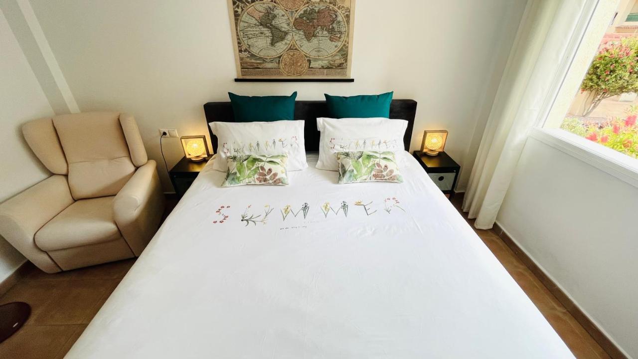 Beautiful 1 Bedroom Apartment In Albir El Albir Exteriör bild